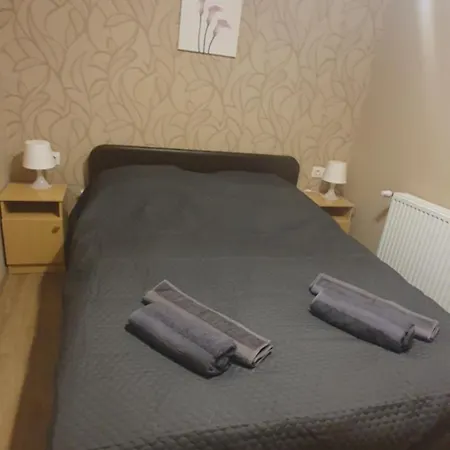 Darnay Apartmanhaz * Gyenesdias